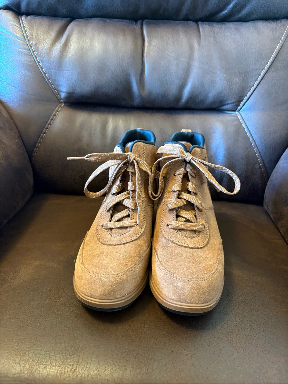 Sorel Women's Tan Suede Chukka Boots